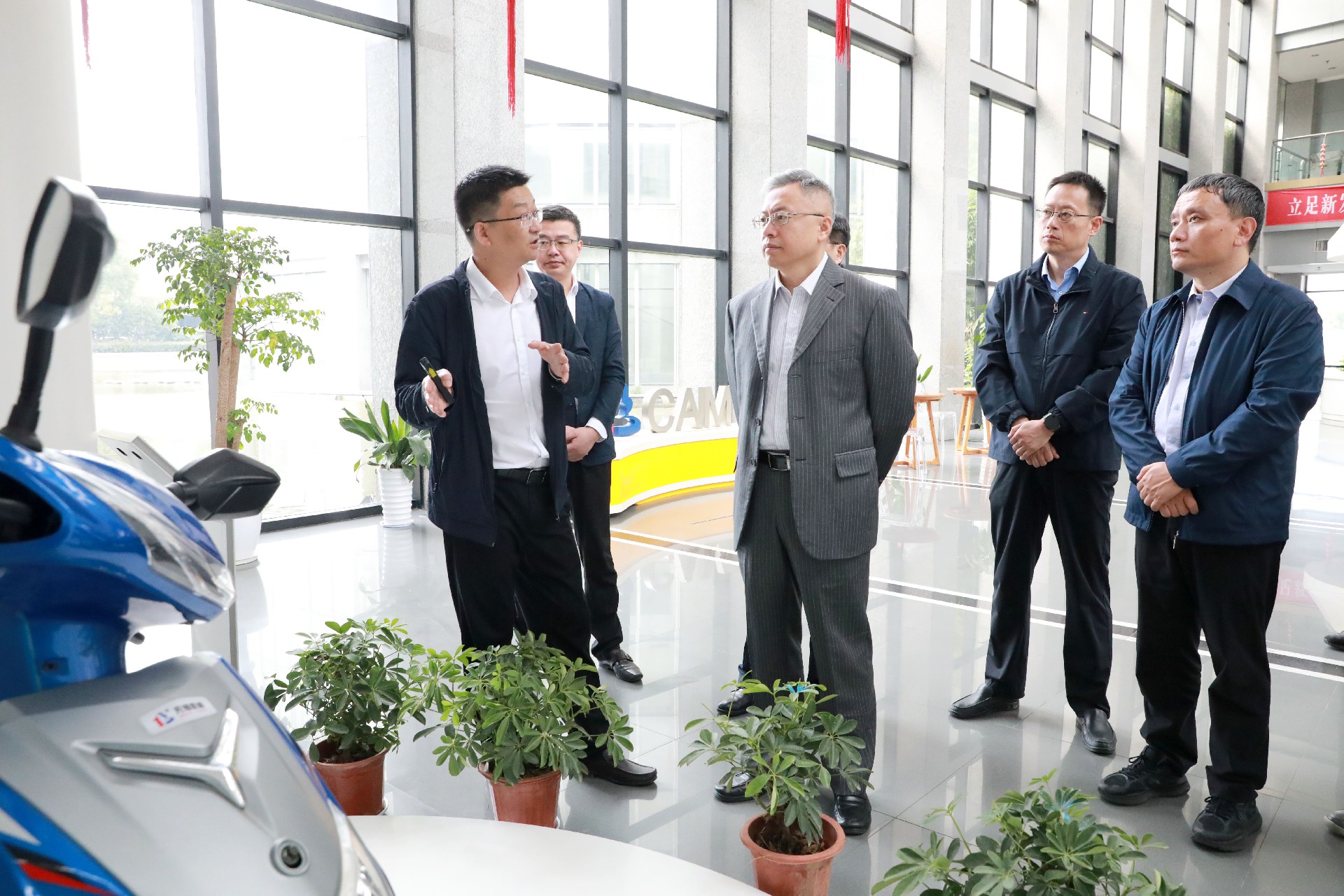 市场监管总局认可检测司司长一行调研无锡检研院国家级质量基础设施平台